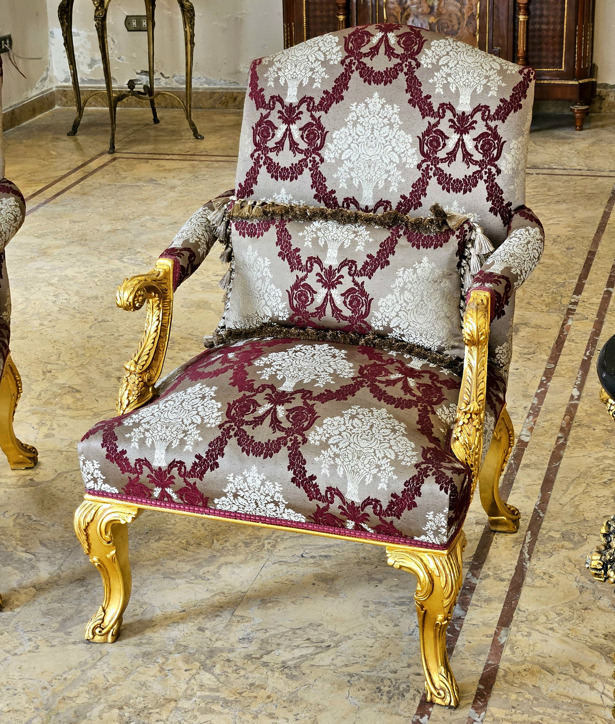 French-Style Damask Armchair – Burgundy & Cream Upholstery with Ornate Gold Leaf Frame