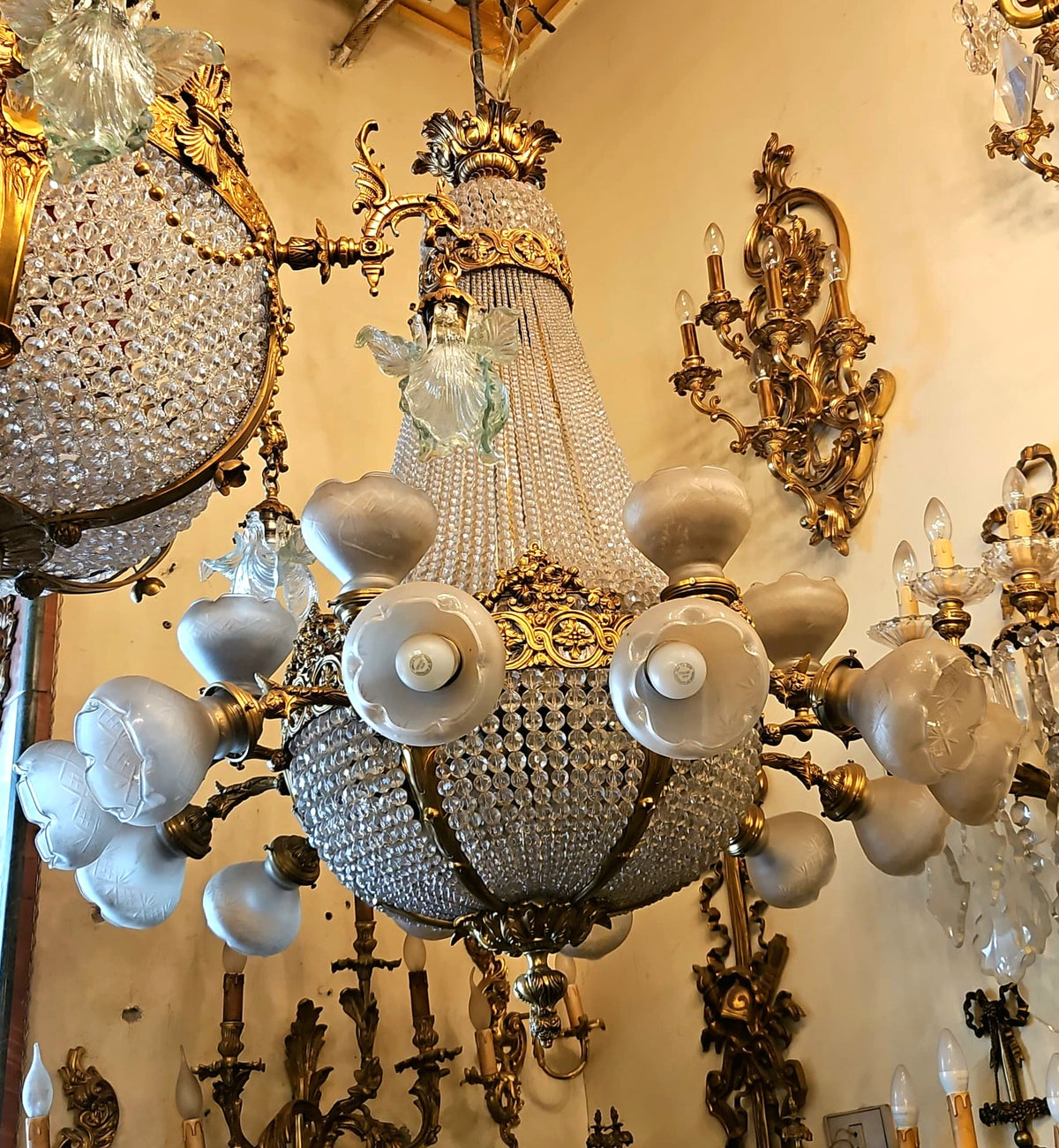 Grand French-Style Crystal Chandelier – Ornate Gold Leaf & Bronze Frame with Floral Glass Shades