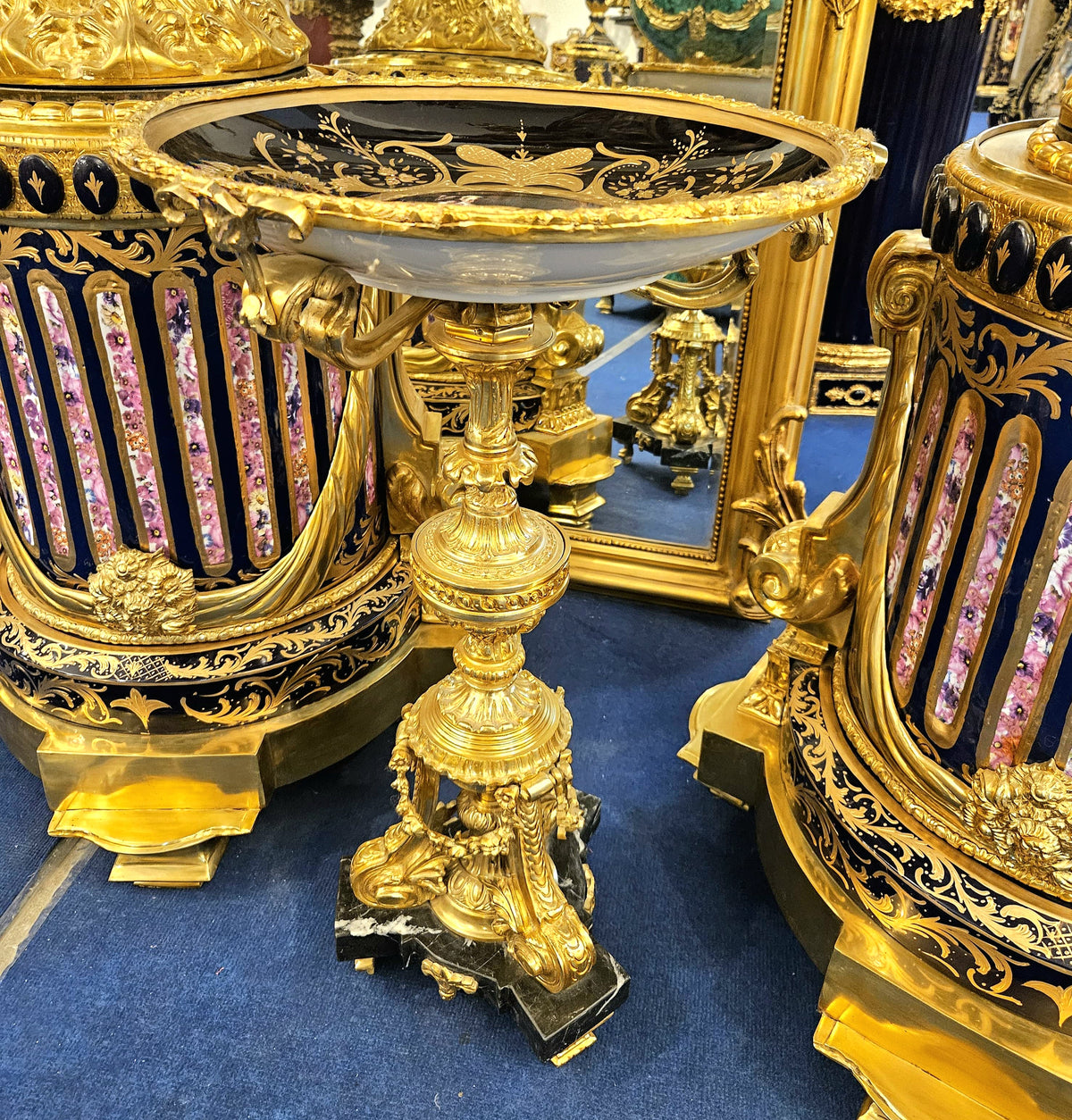 French-Inspired Ornate Side Table – Midnight Blue Decorative Top with Gold Leaf & Gilded Bronze Details
