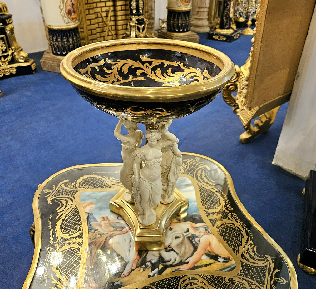 French-Style Decorative Centerpiece – Black & Gold Porcelain Tray with Sculptural Figures