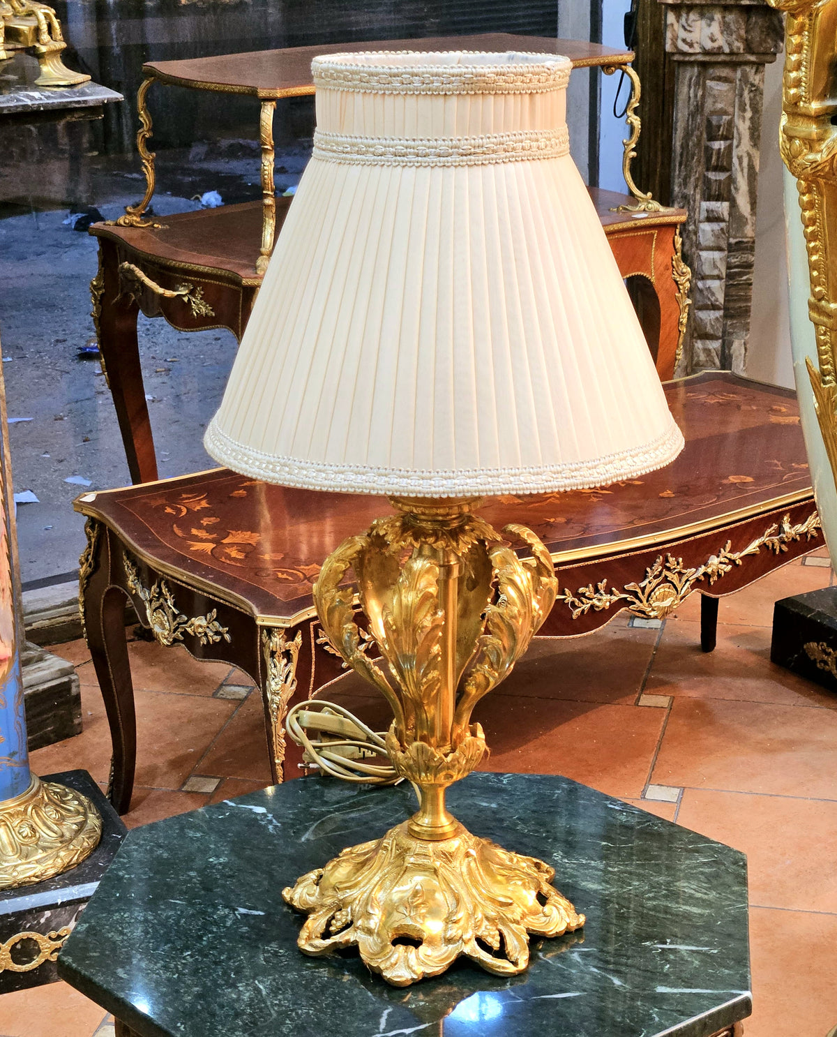 French-Style Gold Leaf Table Lamp – Delicate Bronze Base with Ornate Leaf Motifs & Pleated Shade
