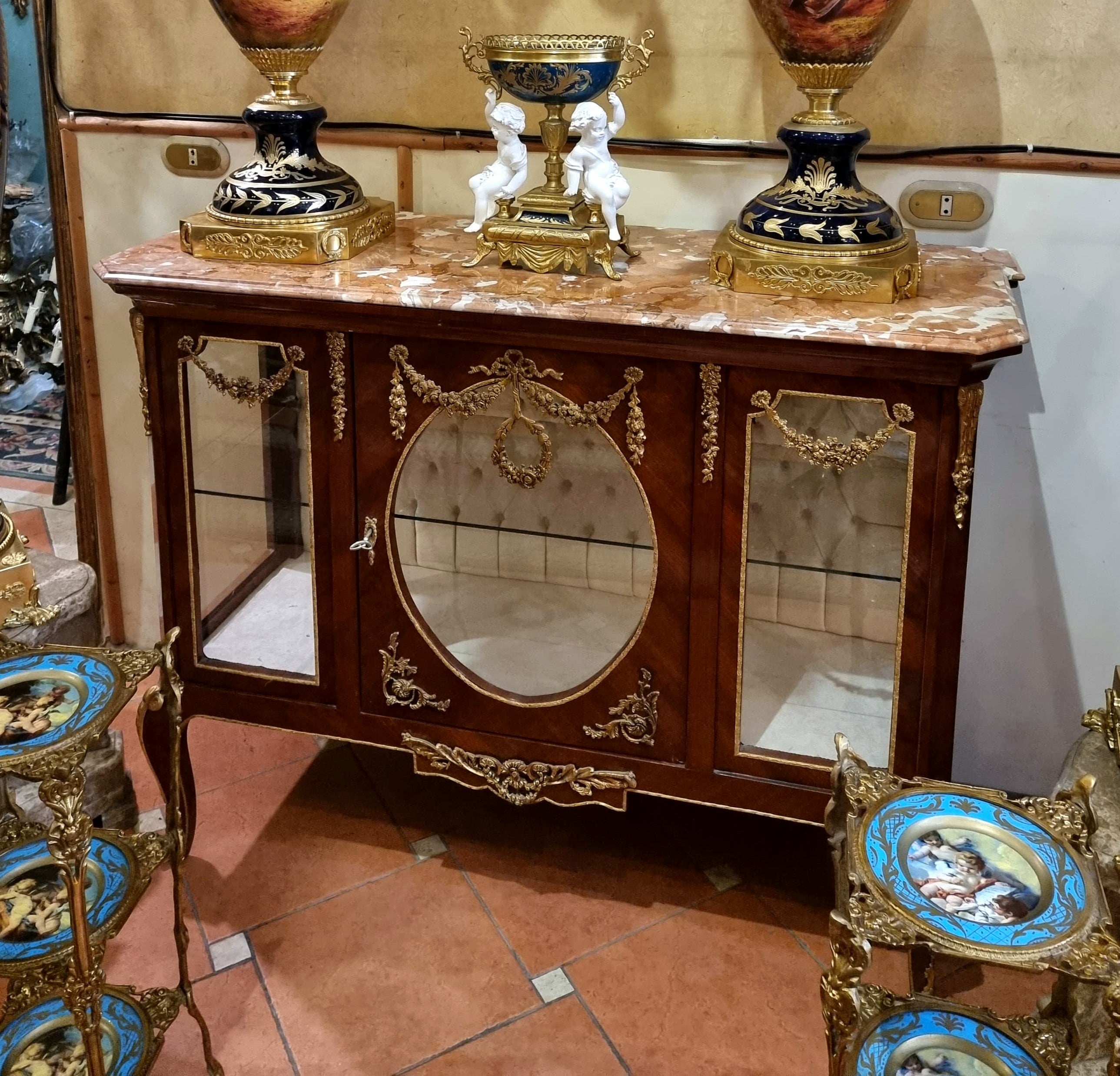 French Louis XV Style Display Cabinet with Marble Top – Gilt Bronze & Gold Leaf Details with Tufted Velvet Interior