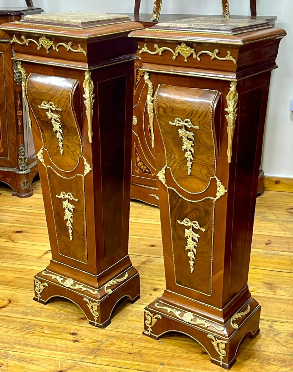 Gilded Neoclassical Display Pedestal – Ornate Wood Column with Marble Accents