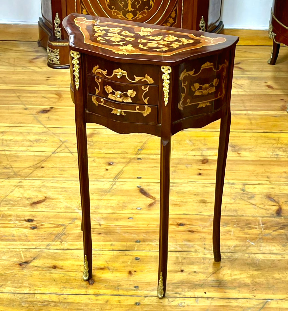 French-Style Marquetry Side Table – Three Small Drawers with Ornate Floral Inlay & Gilded Details