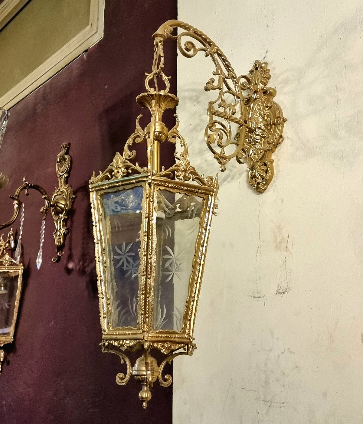 French-Style Gilded Bronze Lantern – Etched Glass Panels with Ornate Gold Leaf Details