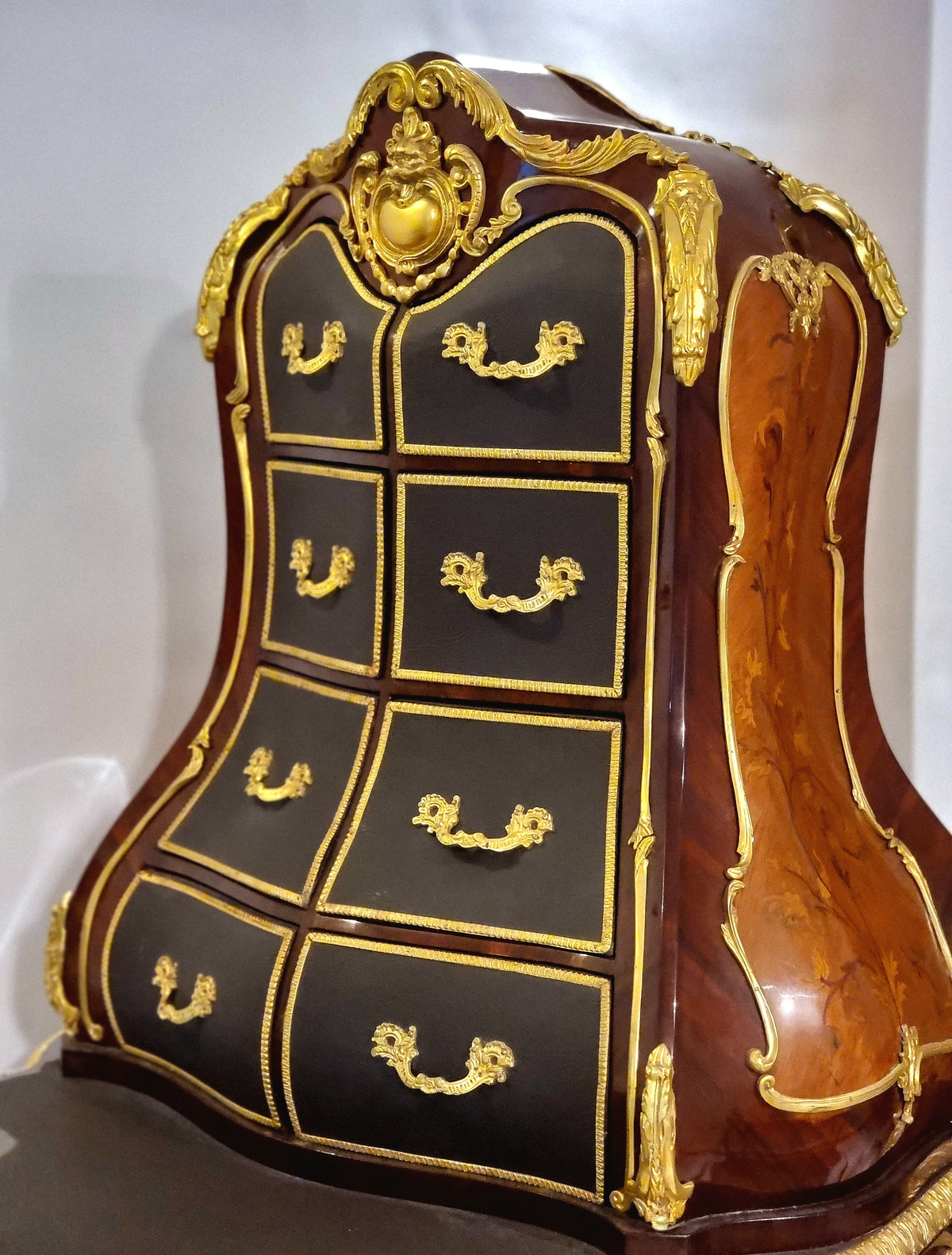 Grand Louis XV Style Writing Desk – 8 Drawers, Gilt Bronze & Gold Leaf Details, François Linke Inspired