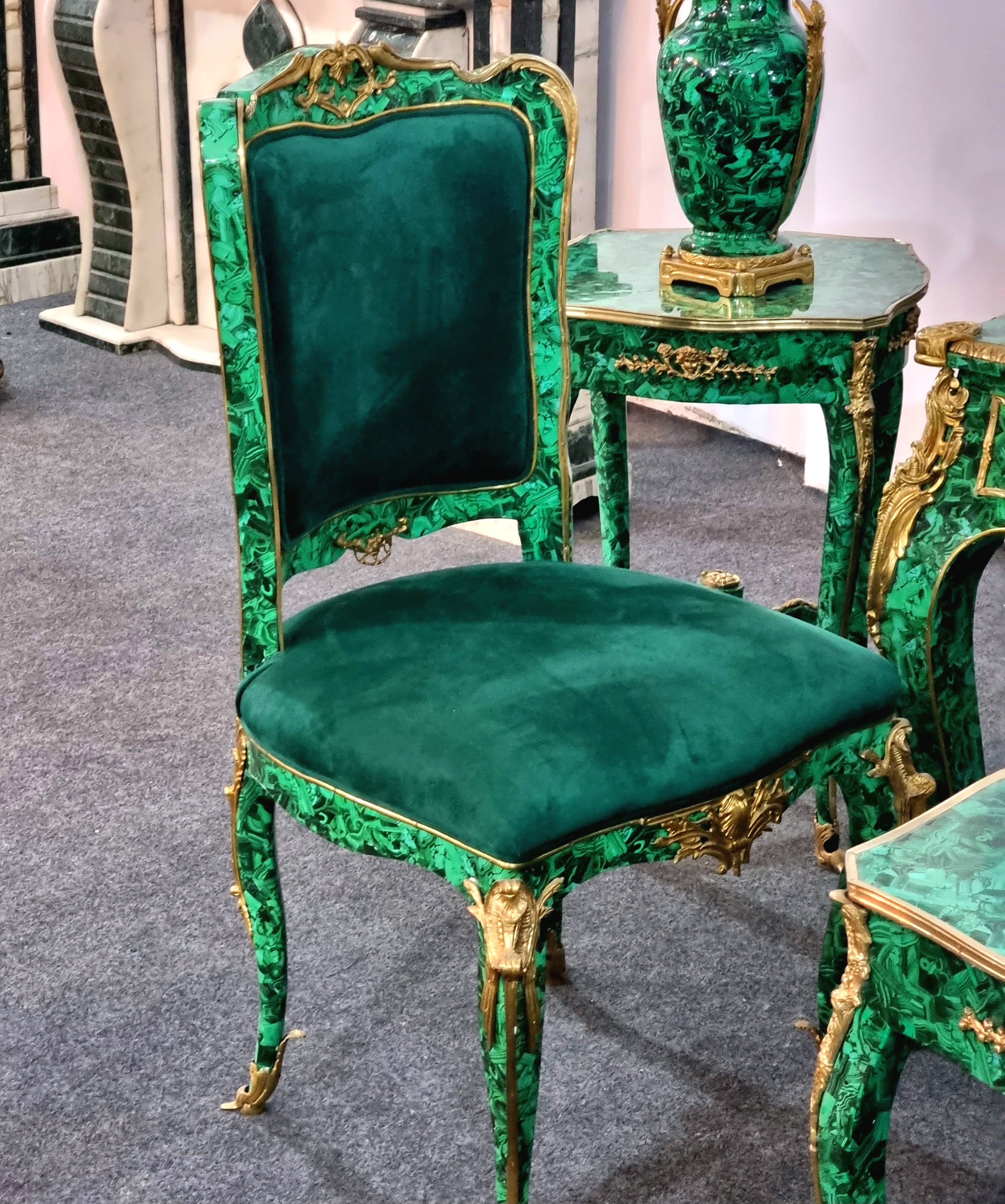 Luxury French Louis XV Style Dining Chair – Emerald Green Velvet with Gold Leaf & Ornate Carved Frame