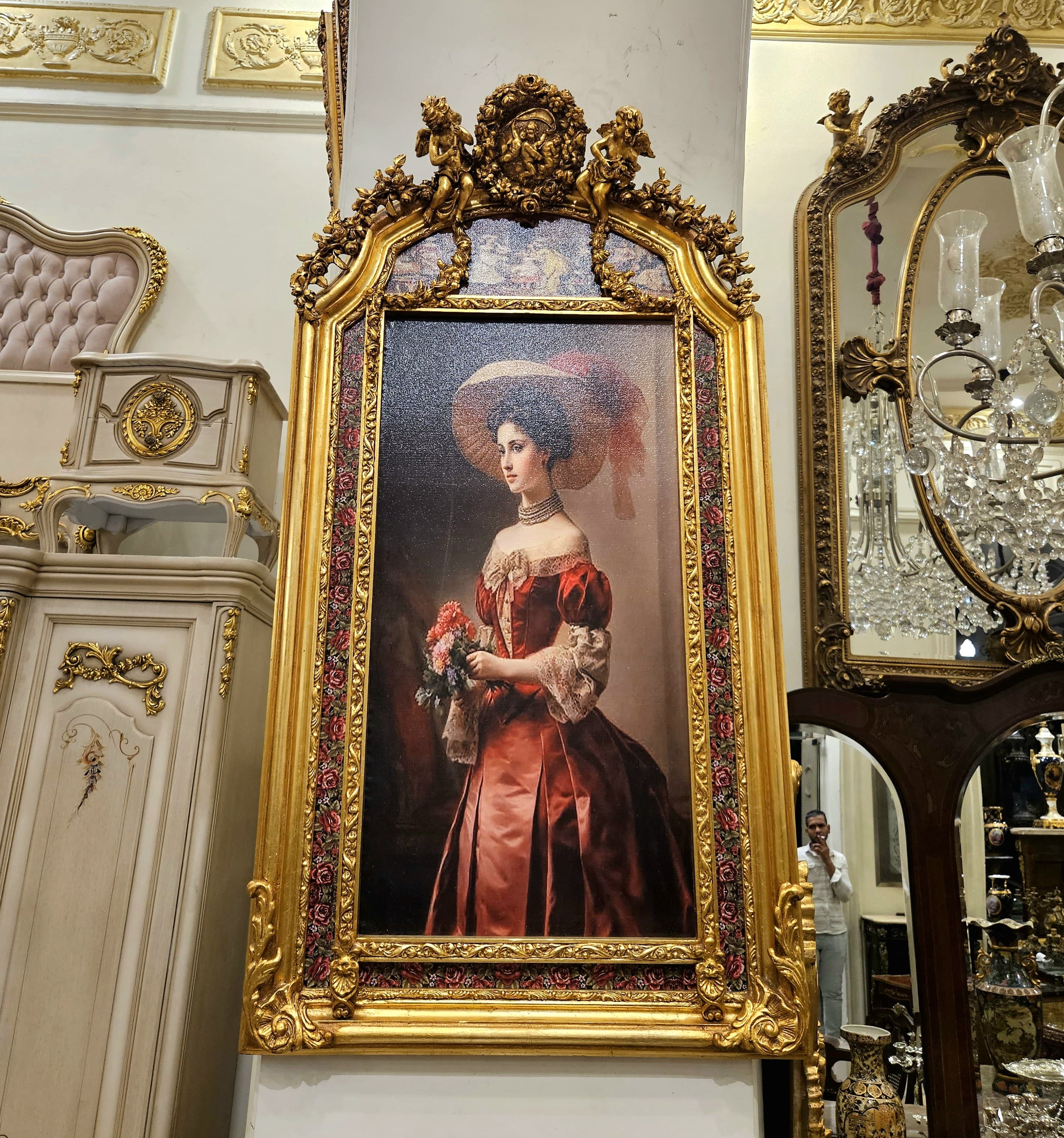 Regal French Baroque Giltwood Portrait Frame – Gold Leaf, Cherub Crest & Floral Garland Ornamentation