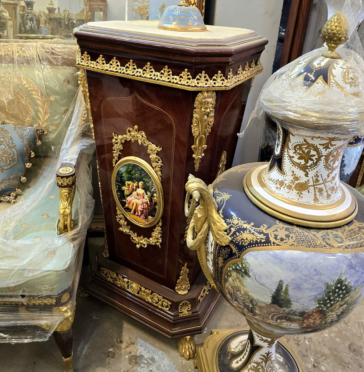 French Baroque Marble-Top Pedestal with Gold Leaf & Bronze Details – Romantic Scenic Medallion