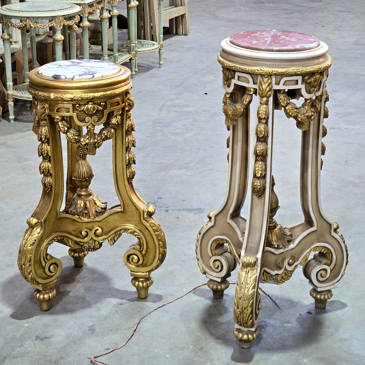 French Baroque Gold Leaf Side Table with Marble Top – Ornate Carved Accent Pedestal Table