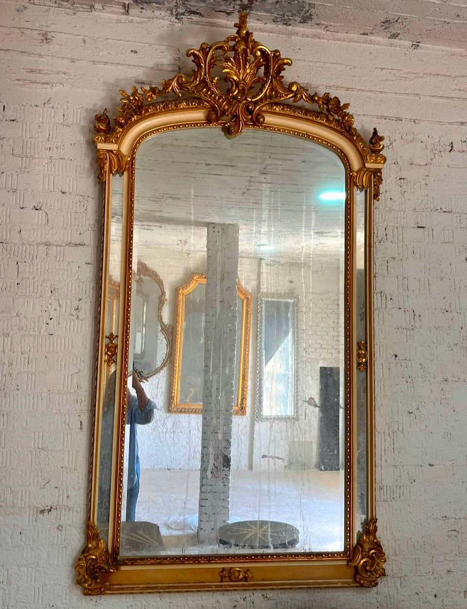 French Louis XV Style Gold Leaf Wall Mirror with Ornate Carved Frame & Decorative Pediment