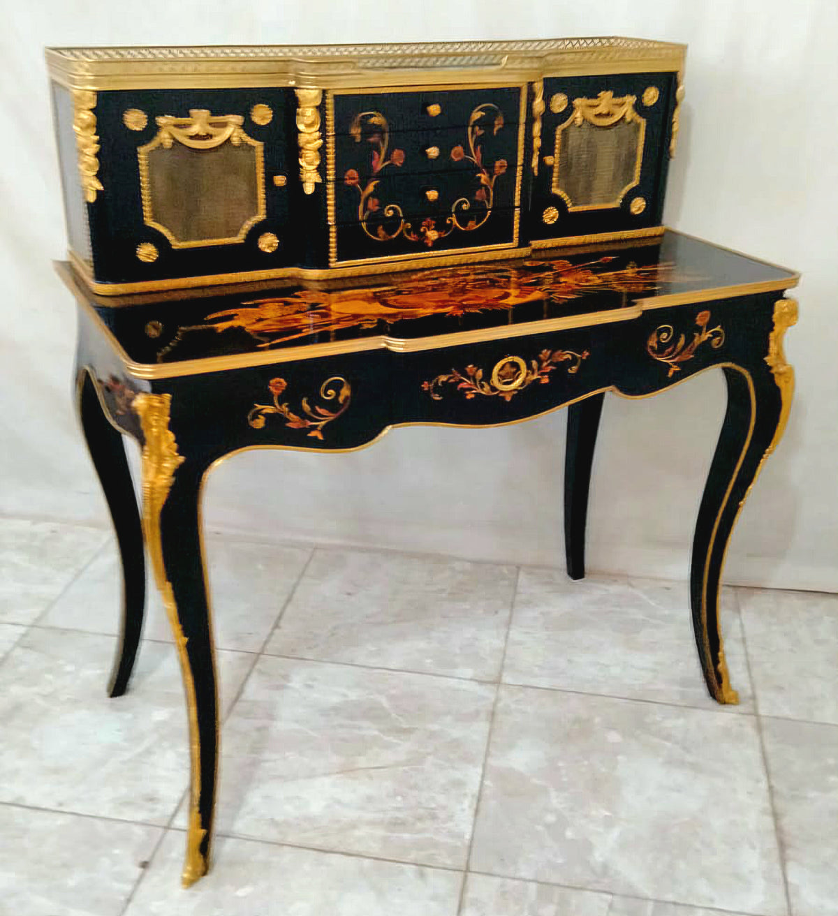 French Louis XV Style Writing Desk – Black Wood with Gold Leaf, Bronze Details & Multiple Storage Drawers