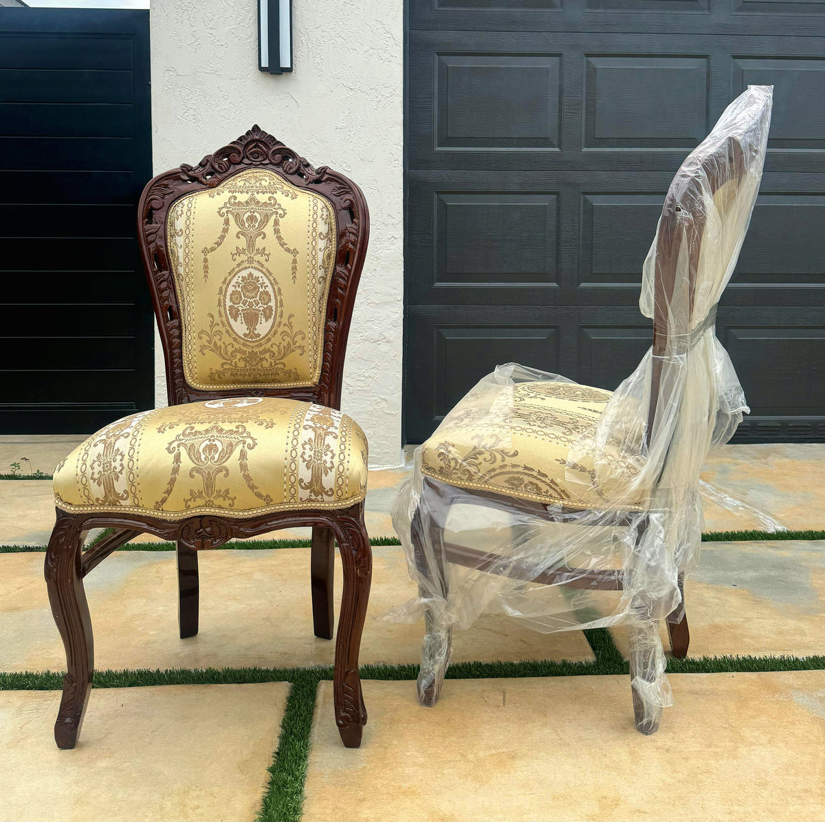 Classic French Louis XV Style Dining Chair – Carved Dark Wood Frame with Ivory & Gold Damask Upholstery