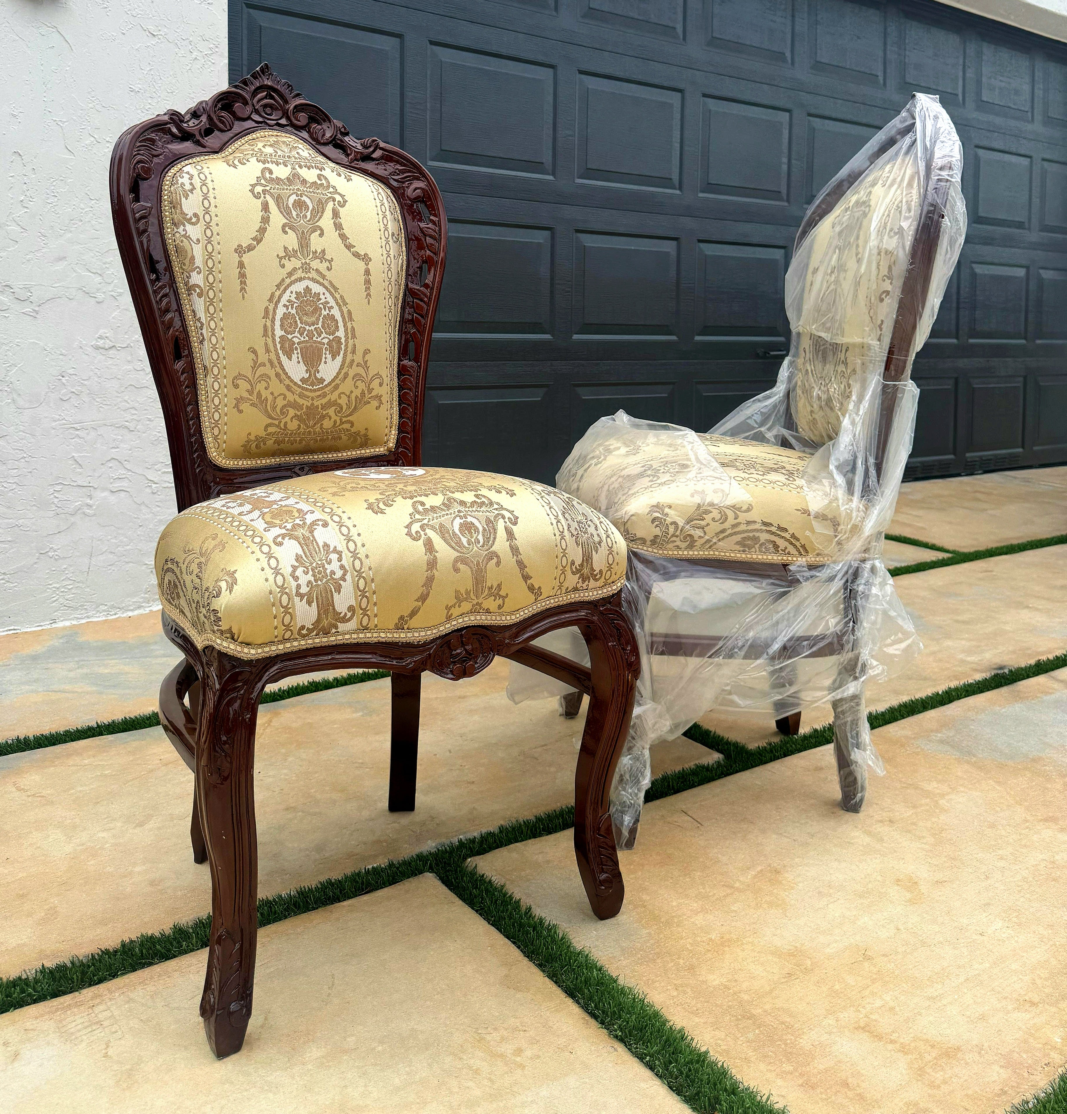 Classic French Louis XV Style Dining Chair – Carved Dark Wood Frame with Ivory & Gold Damask Upholstery