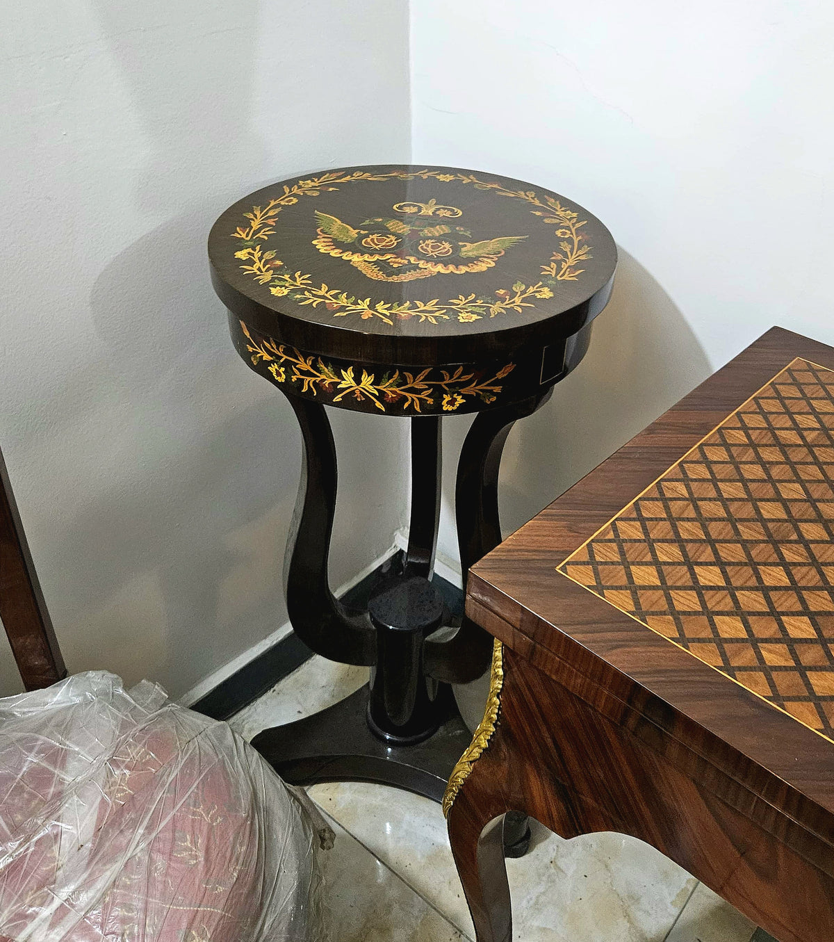 Black French Louis XVI-Style Pedestal Table – Floral Inlay with Gilded Bronze Accents