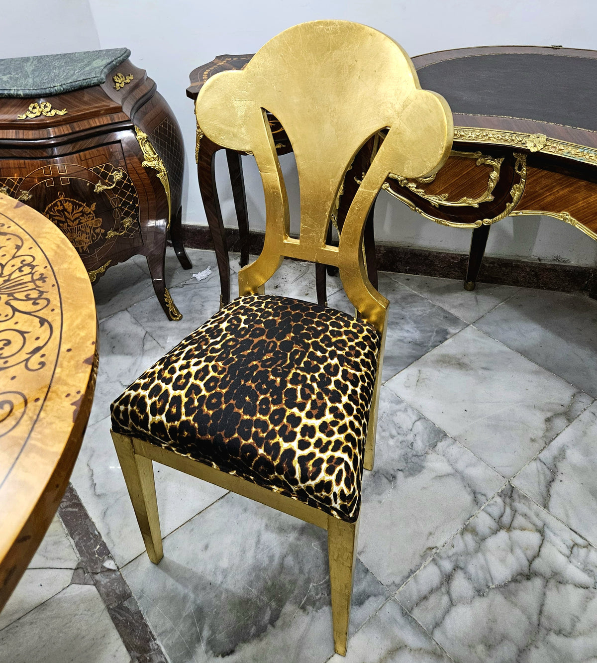 Gilded French-Style Accent Chair – Leopard Print Upholstery with Sculptural Gold Leaf Frame