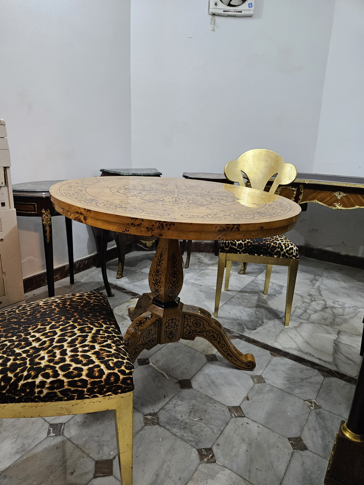 Grand Round French-Style Dining Table – Handcrafted Wood Inlay with Ornate Decorative Design