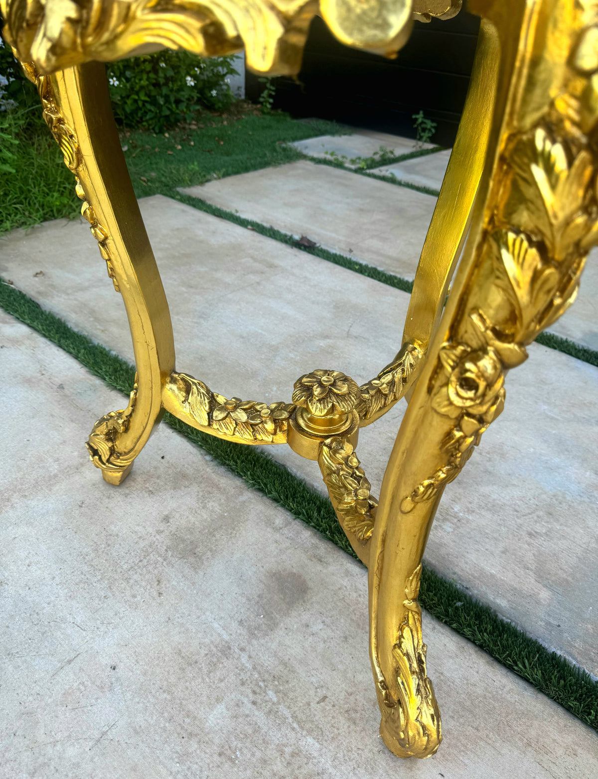 Set of 2 French-Style Gilded Side Tables – Black Marble Tops with Gold Leaf Details