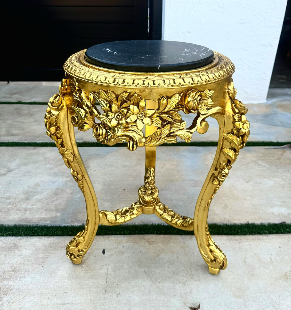 French-Style Gilded Side Table – Black Marble Top with Gold Leaf Floral Details