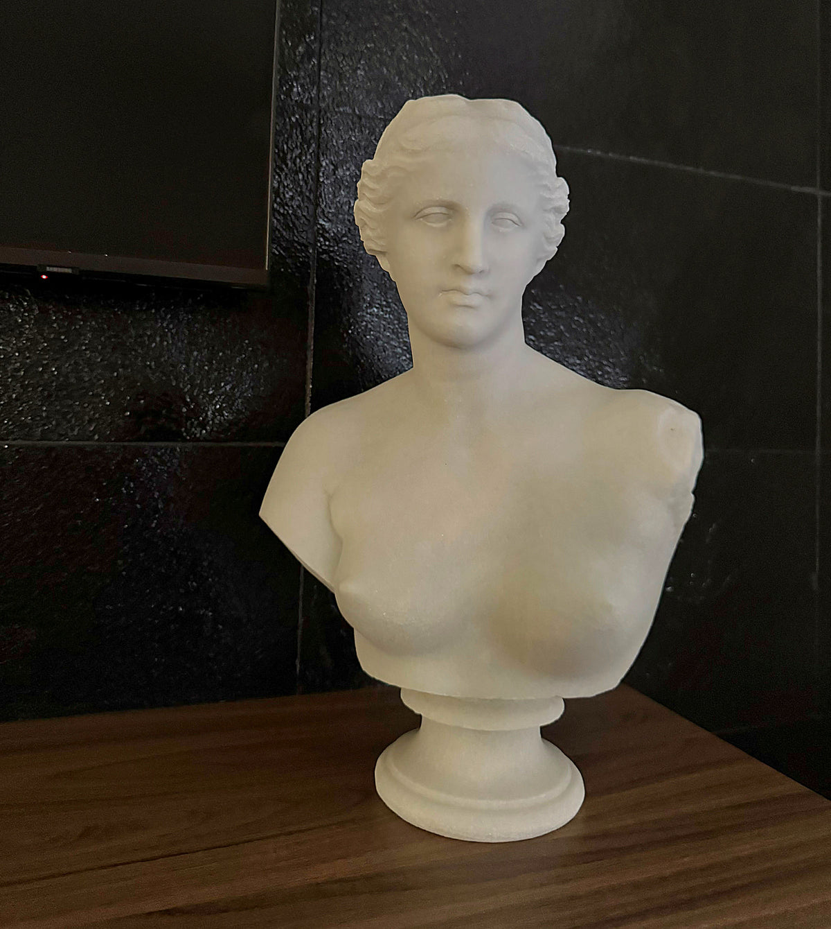 One-of-a-Kind Hand-Carved Natural Marble Bust Sculpture – Bust of Venus de Milo