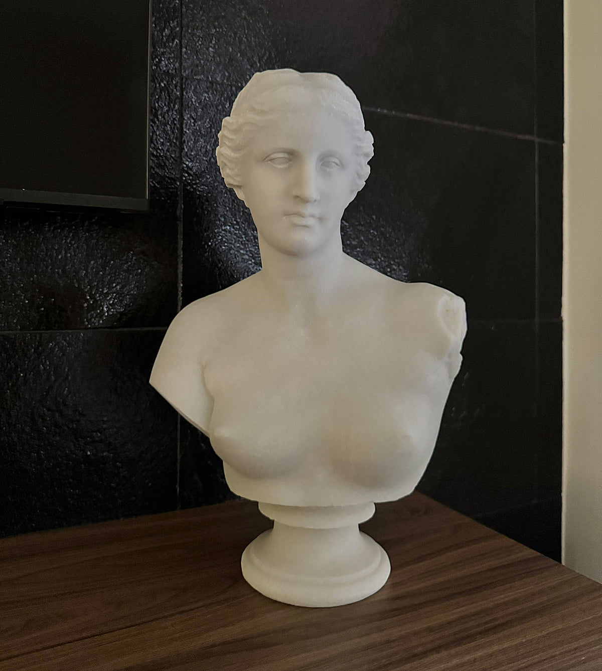 One-of-a-Kind Hand-Carved Natural Marble Bust Sculpture – Bust of Venus de Milo