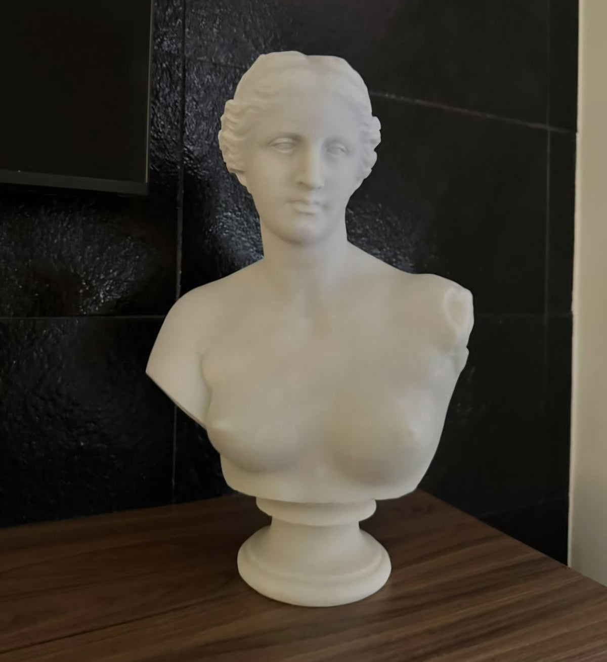 One-of-a-Kind Hand-Carved Natural Marble Bust Sculpture – Bust of Venus de Milo