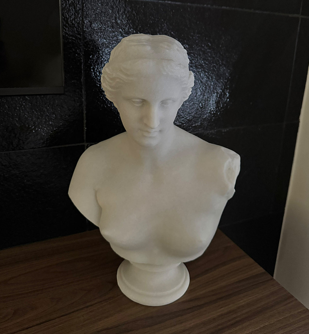 One-of-a-Kind Hand-Carved Natural Marble Bust Sculpture – Bust of Venus de Milo