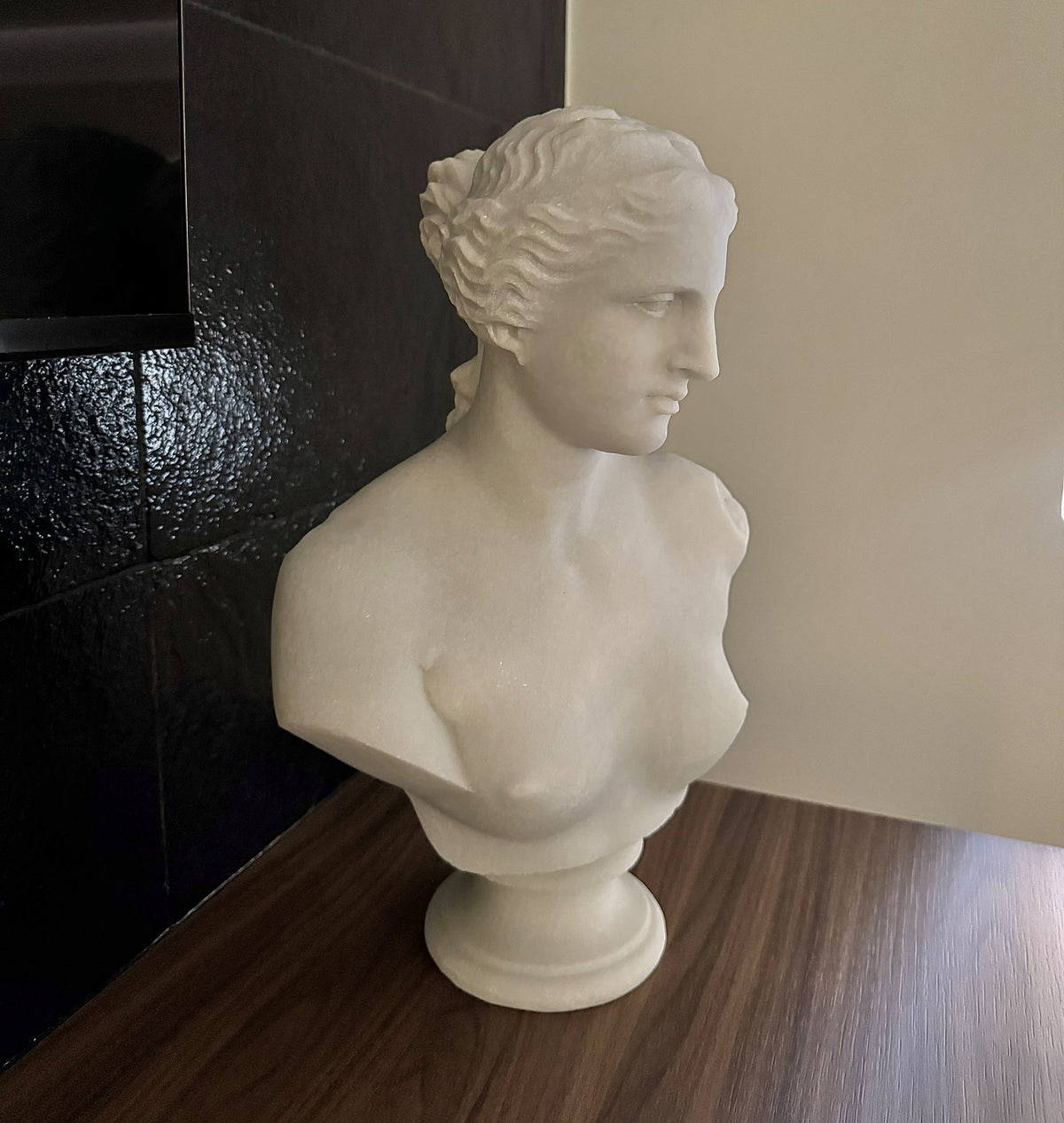 One-of-a-Kind Hand-Carved Natural Marble Bust Sculpture – Bust of Venus de Milo