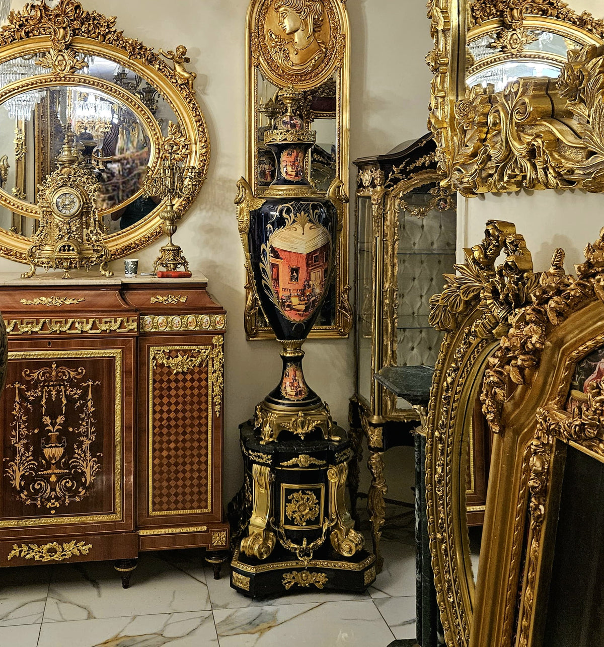 Midnight Court – French-Inspired Black Porcelain Vase on Ornate Pedestal with Victorian Scenes & Lavish Gilded Accents