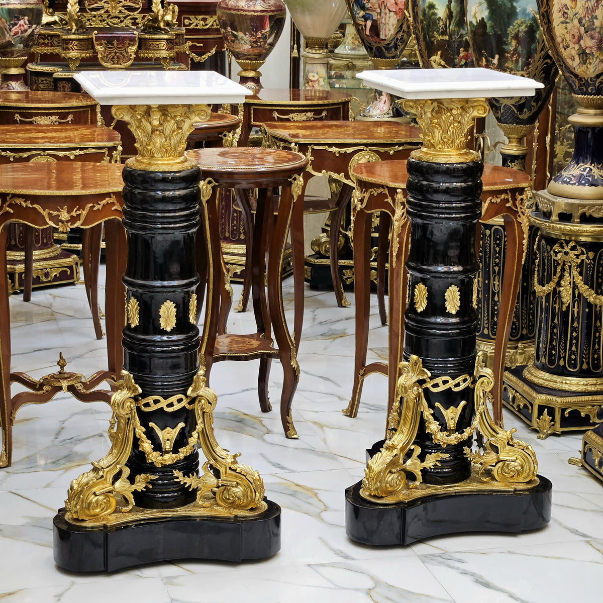 Midnight Majesty – Rococo-Inspired Pedestal with Black Marble Finish & Ornate Gilded Accents