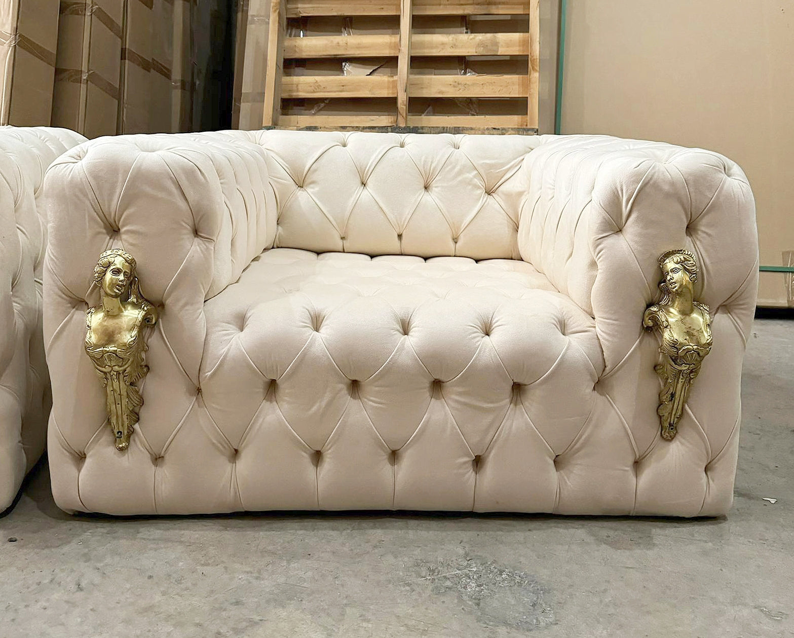 French Style Accent Chair – Gold Leaf Details, Luxury Upholstered Chair, Elegant & Comfortable Statement Seating