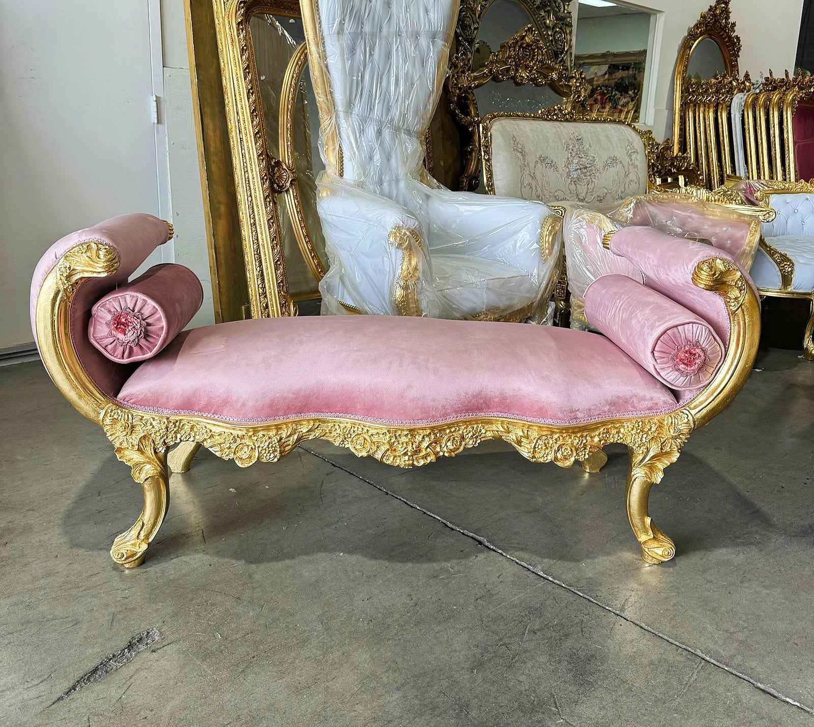 Baroque Style Vintage Pink Velvet Bench Interior Deisgn Furniture