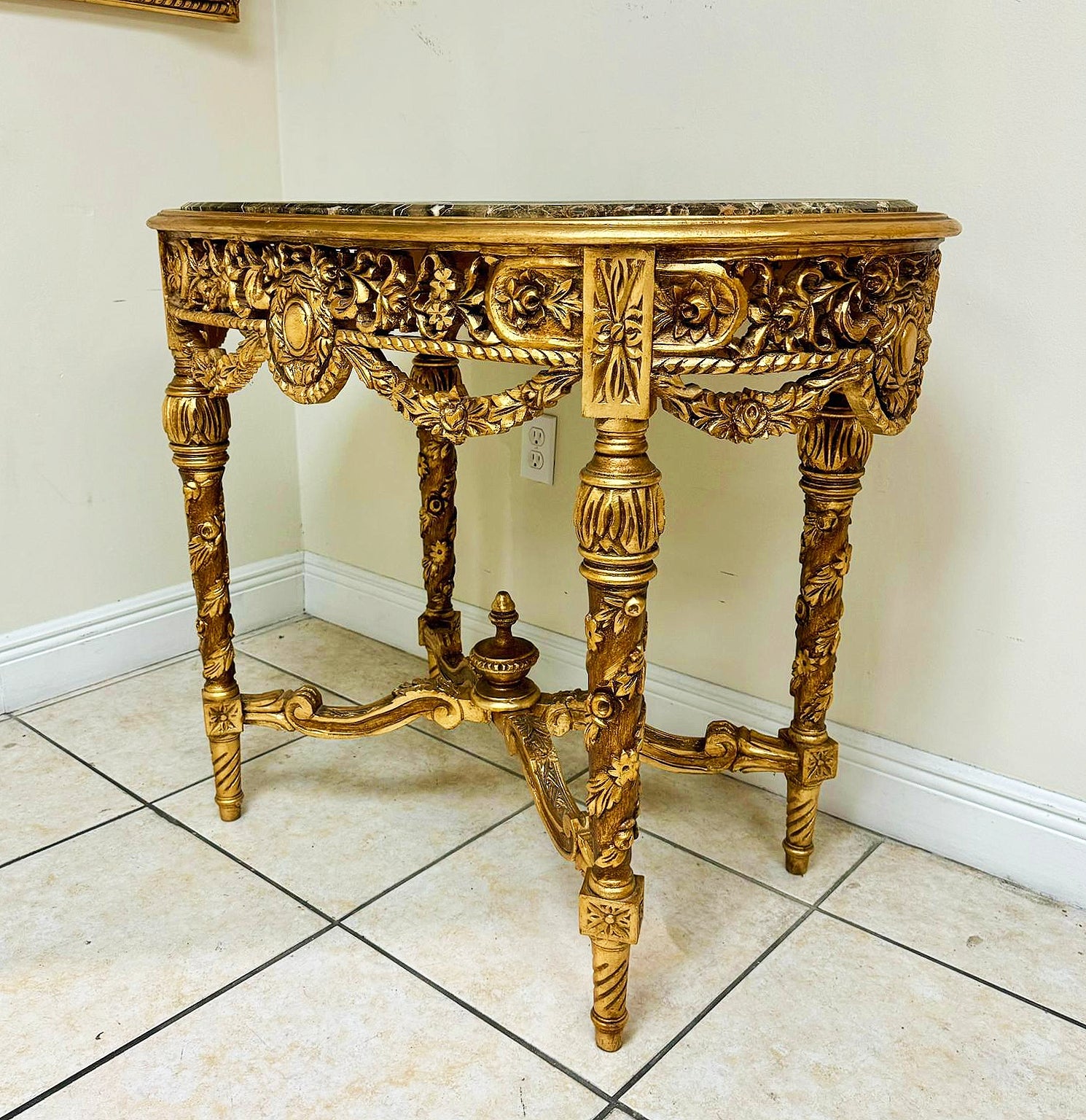 Coffee Table Marble Topped French Style Gold Leaf Details Furniture Table