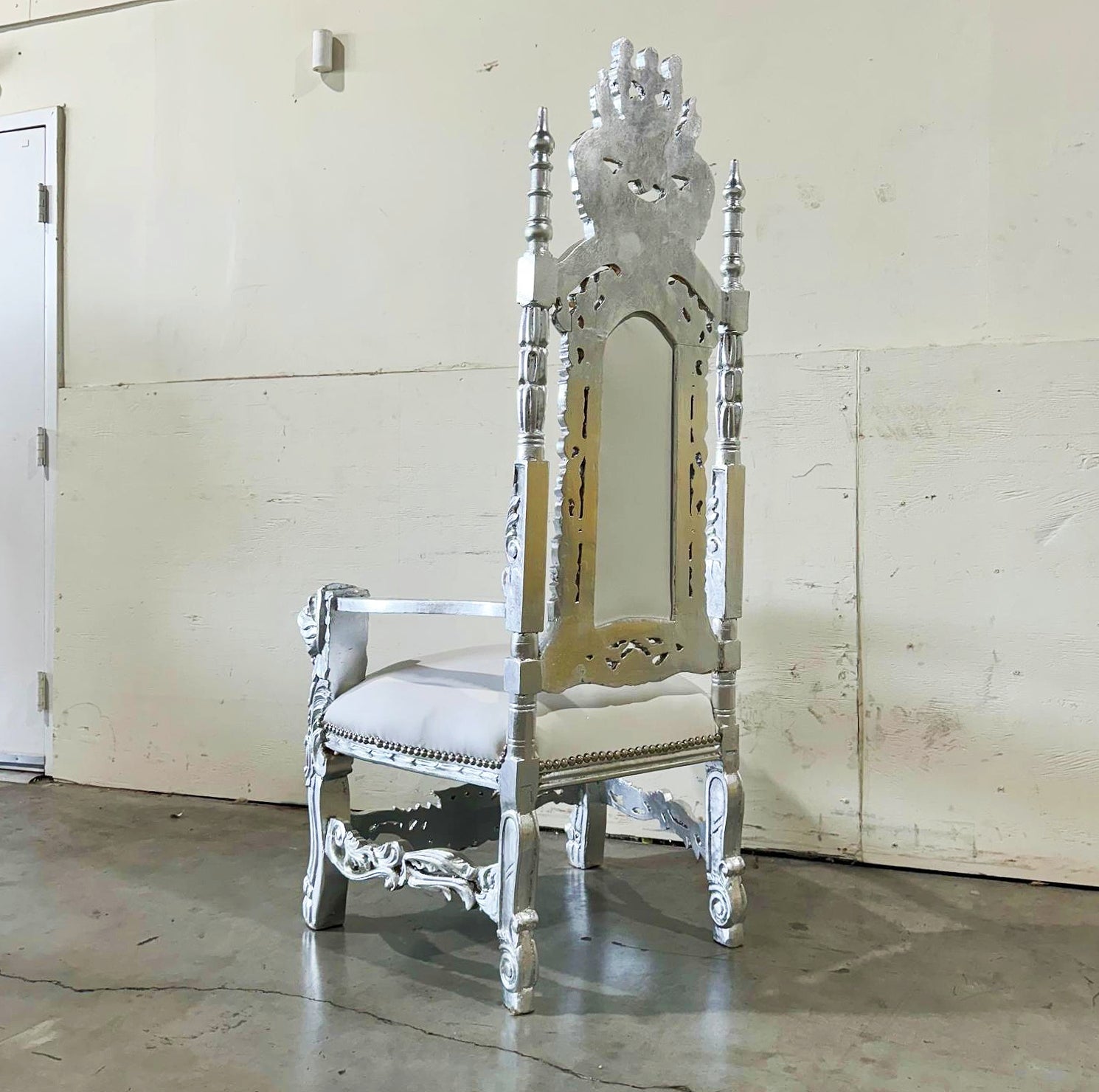 King Throne Chair with White Leather Silver Leaf Details French Medieval Style
