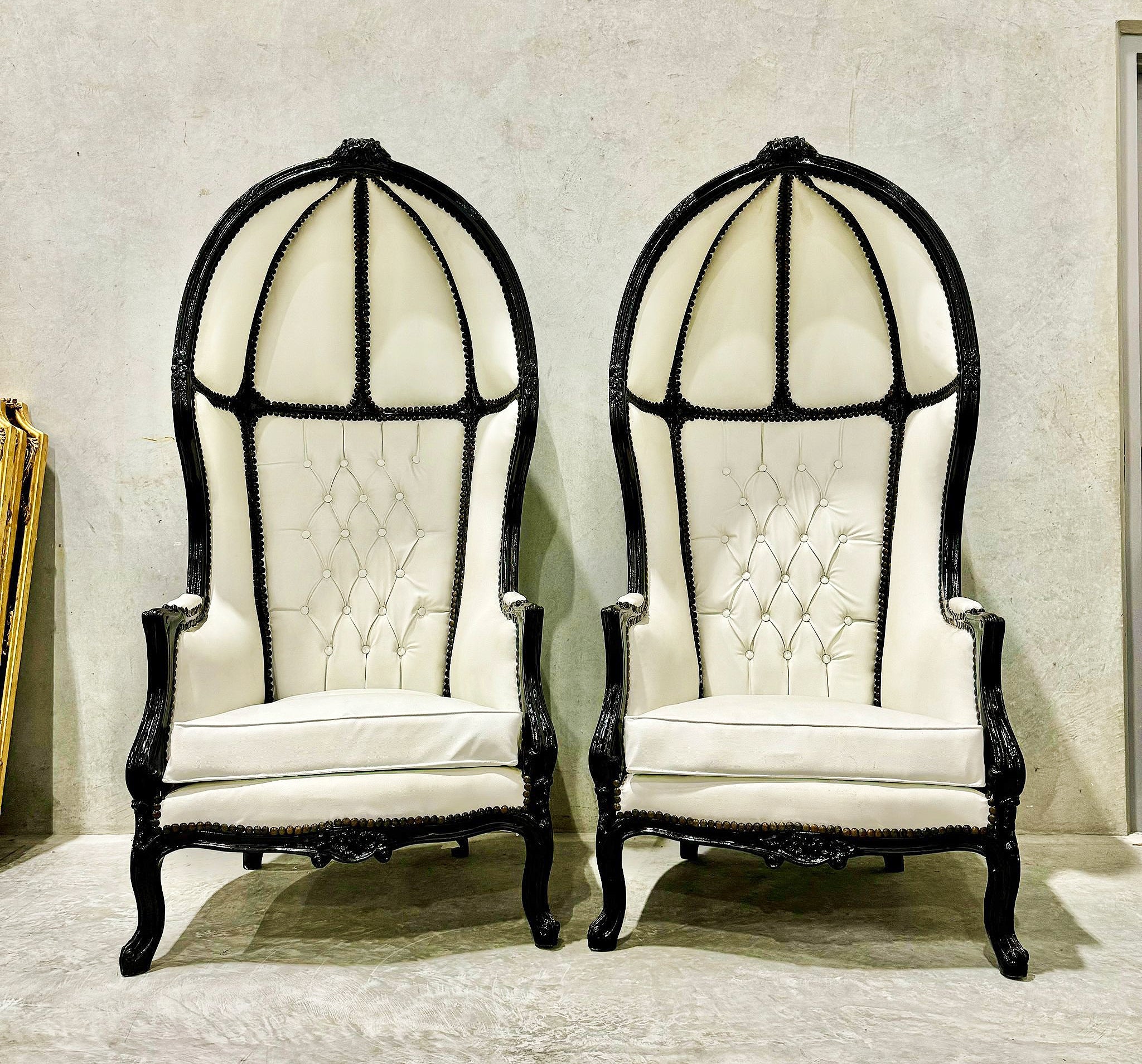 Balloon Chair French Style White Leather High-Back Canopy Lacquer Chair