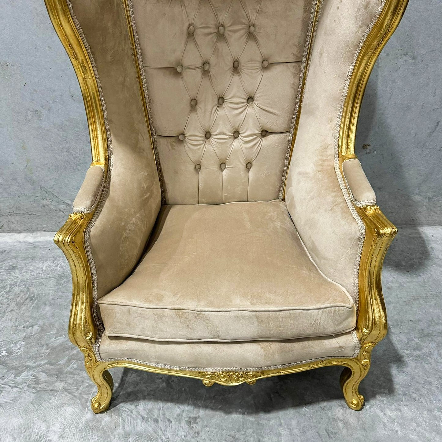 Balloon Chair French Style Dark Beige High-Back Canopy Lacquer Chair