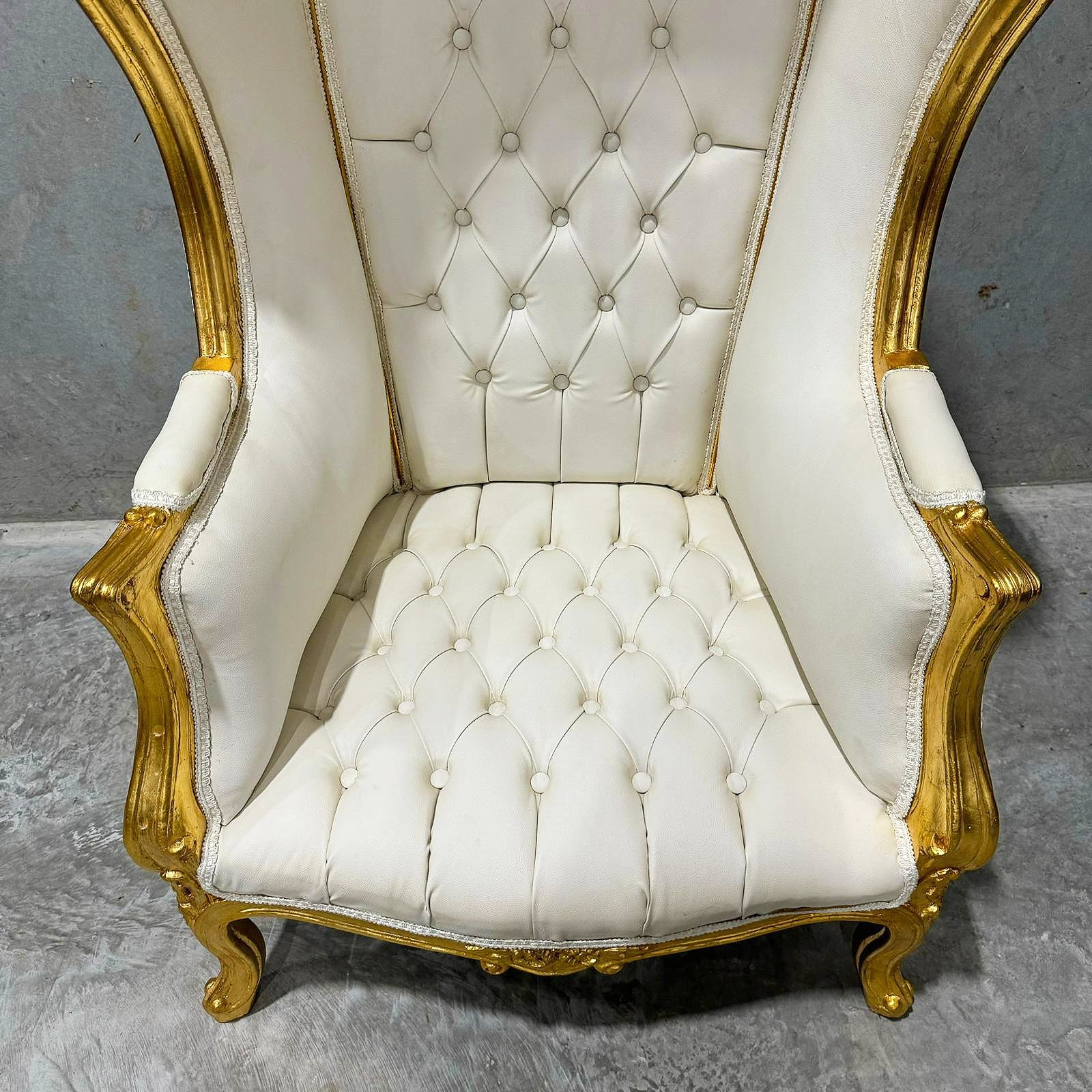 Balloon Chair French Style Off-White Velvet High-Back Canopy Lacquer Chair
