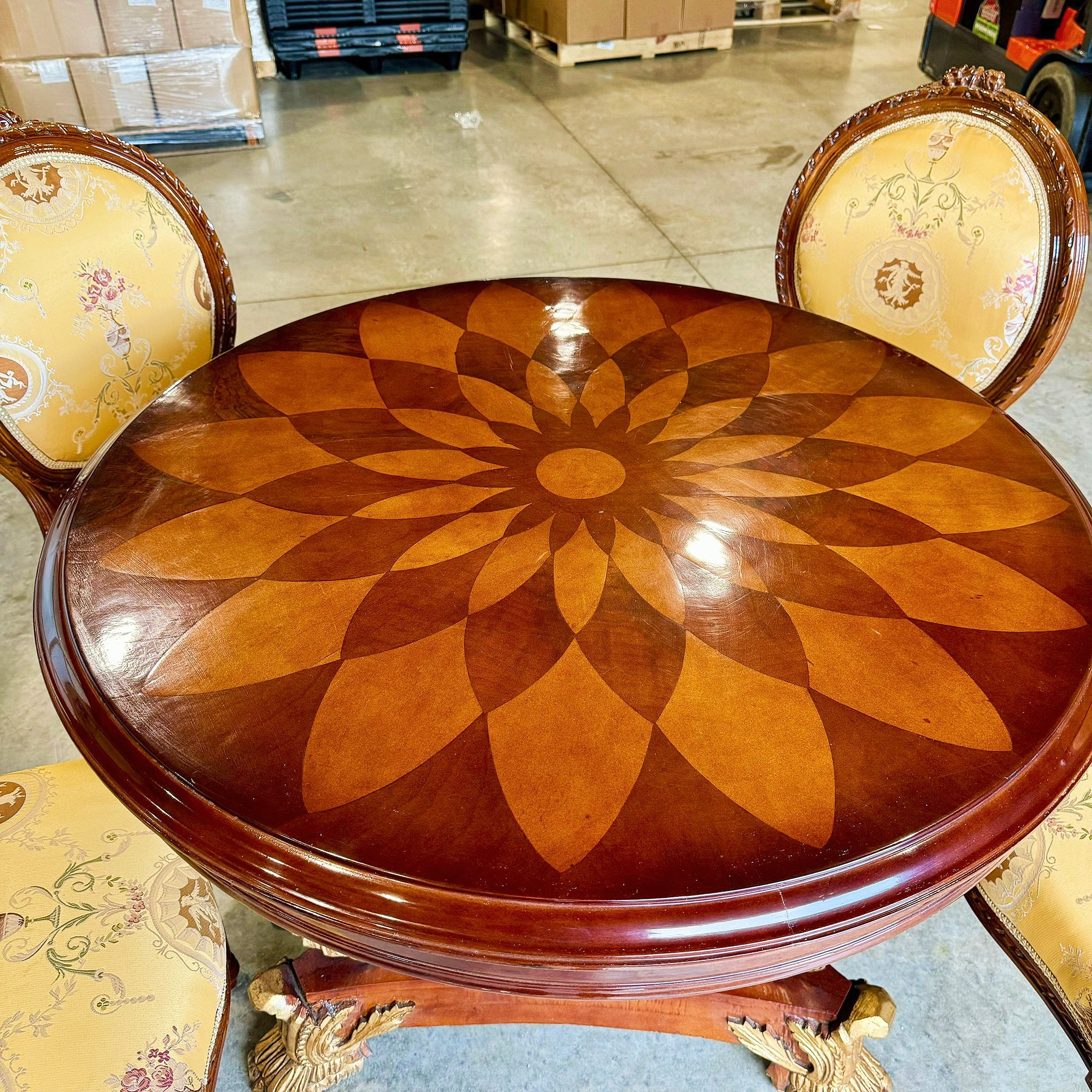 Dining SET French Style *5 Pieces* Dining Room *4 Chairs and a Dining Table*