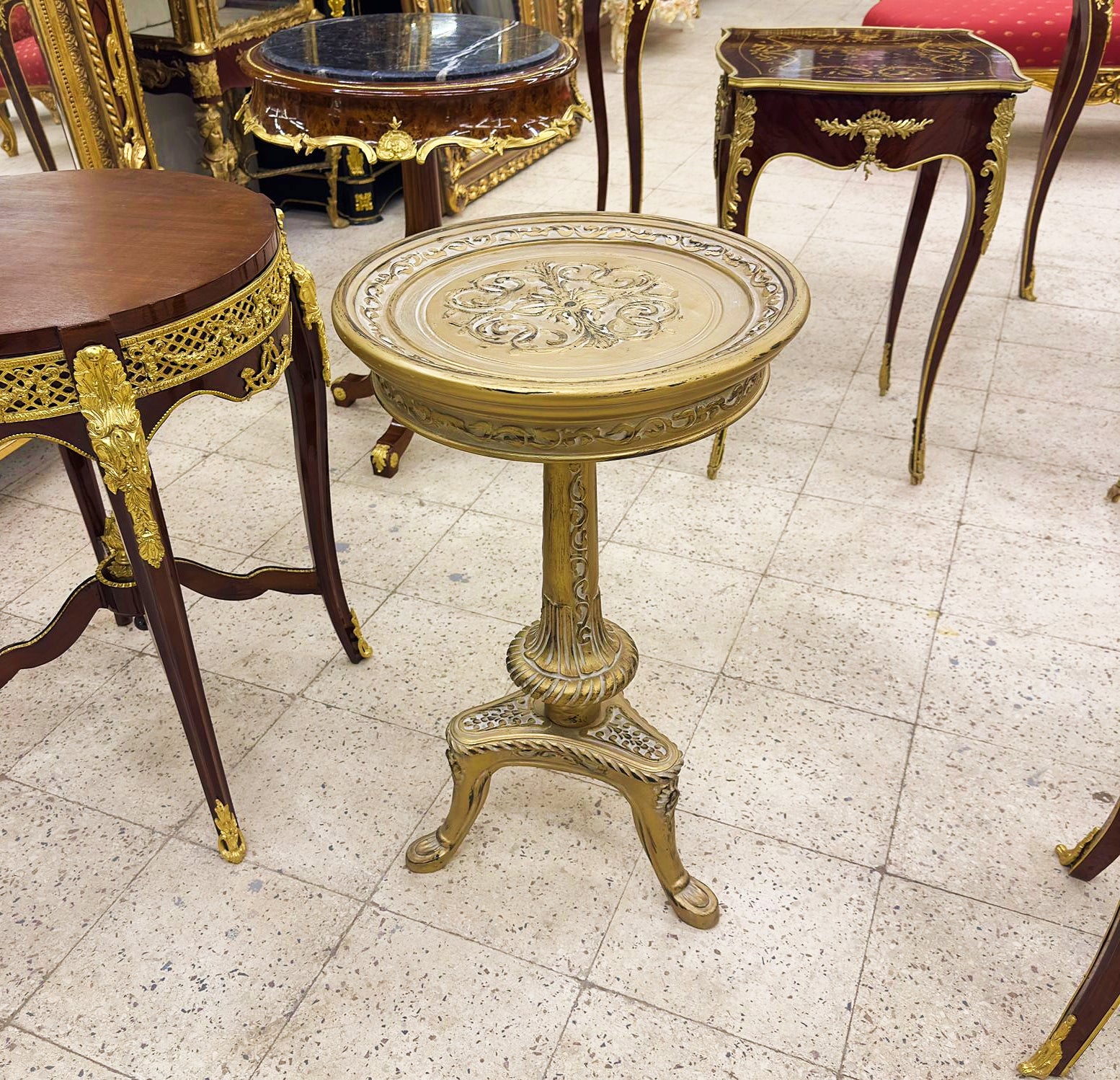 Golden Side Table French Style Round Gold Leaf Details Furniture