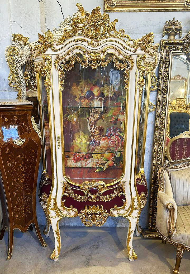 Golden Vitrine French Style Vitrine Art Details