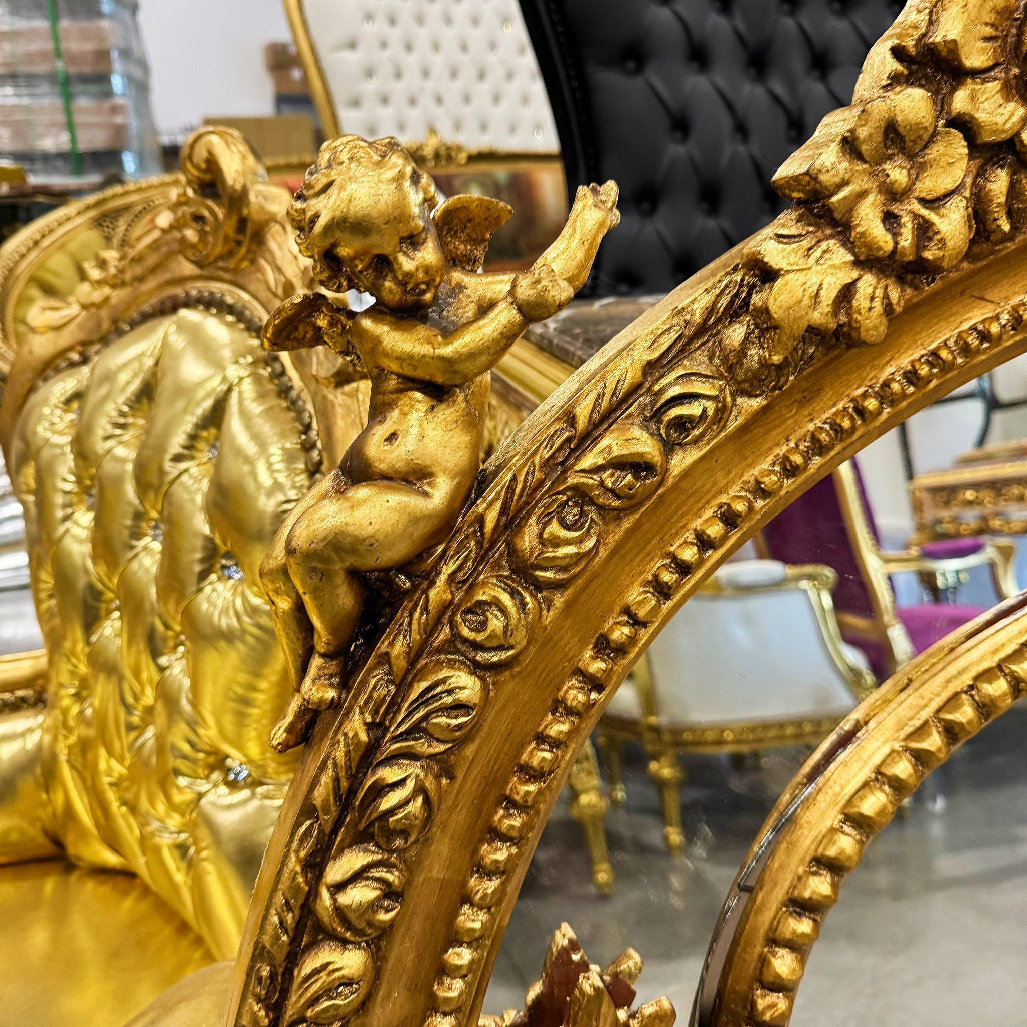 Golden Oval Mirror Wall Mirror French-Italian Style in Gold Leaf