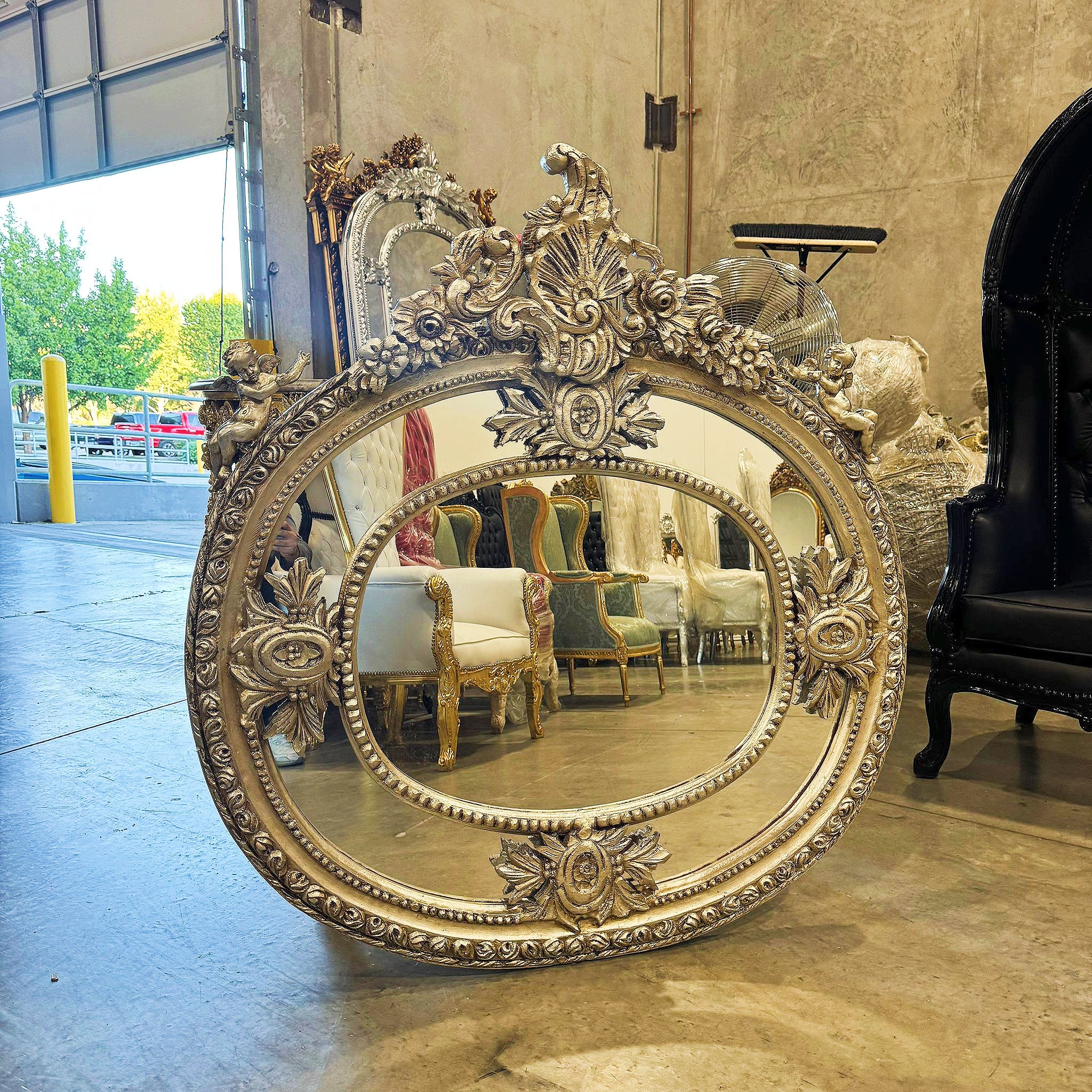 Silver Oval Mirror Wall Mirror French-Italian Style in Silver Leaf