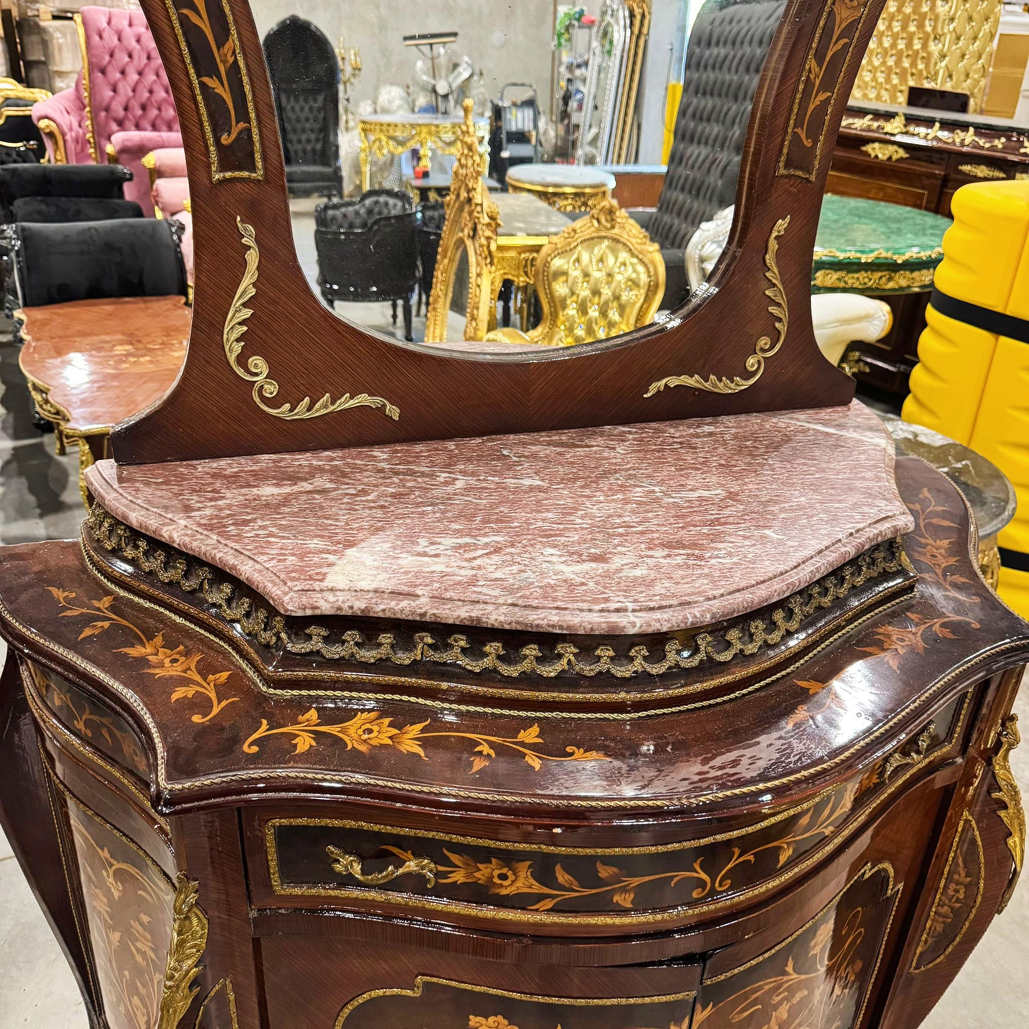 French Style Brown Cabinet Mirror Console Vitrine Gold Gabinet