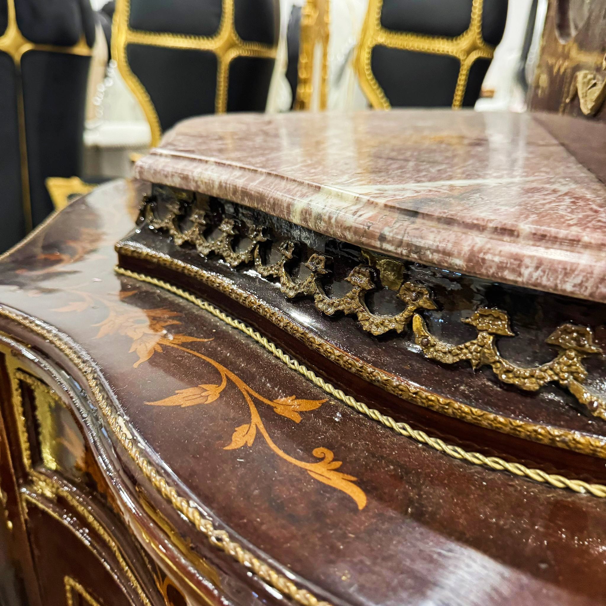 French Style Brown Cabinet Mirror Console Vitrine Gold Gabinet