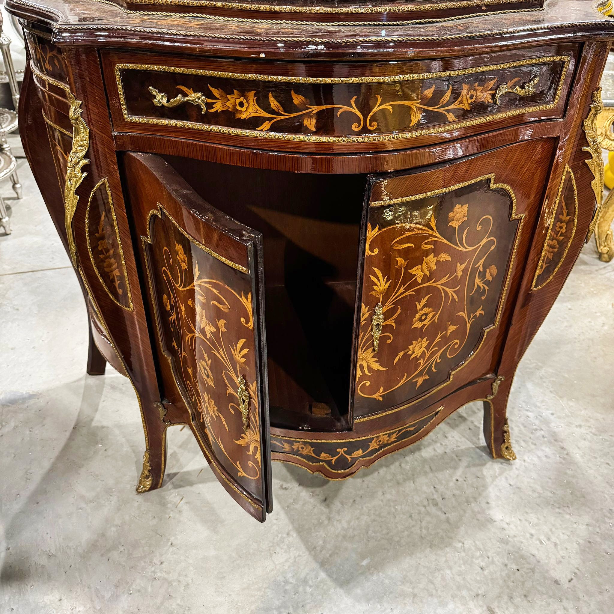 French Style Brown Cabinet Mirror Console Vitrine Gold Gabinet