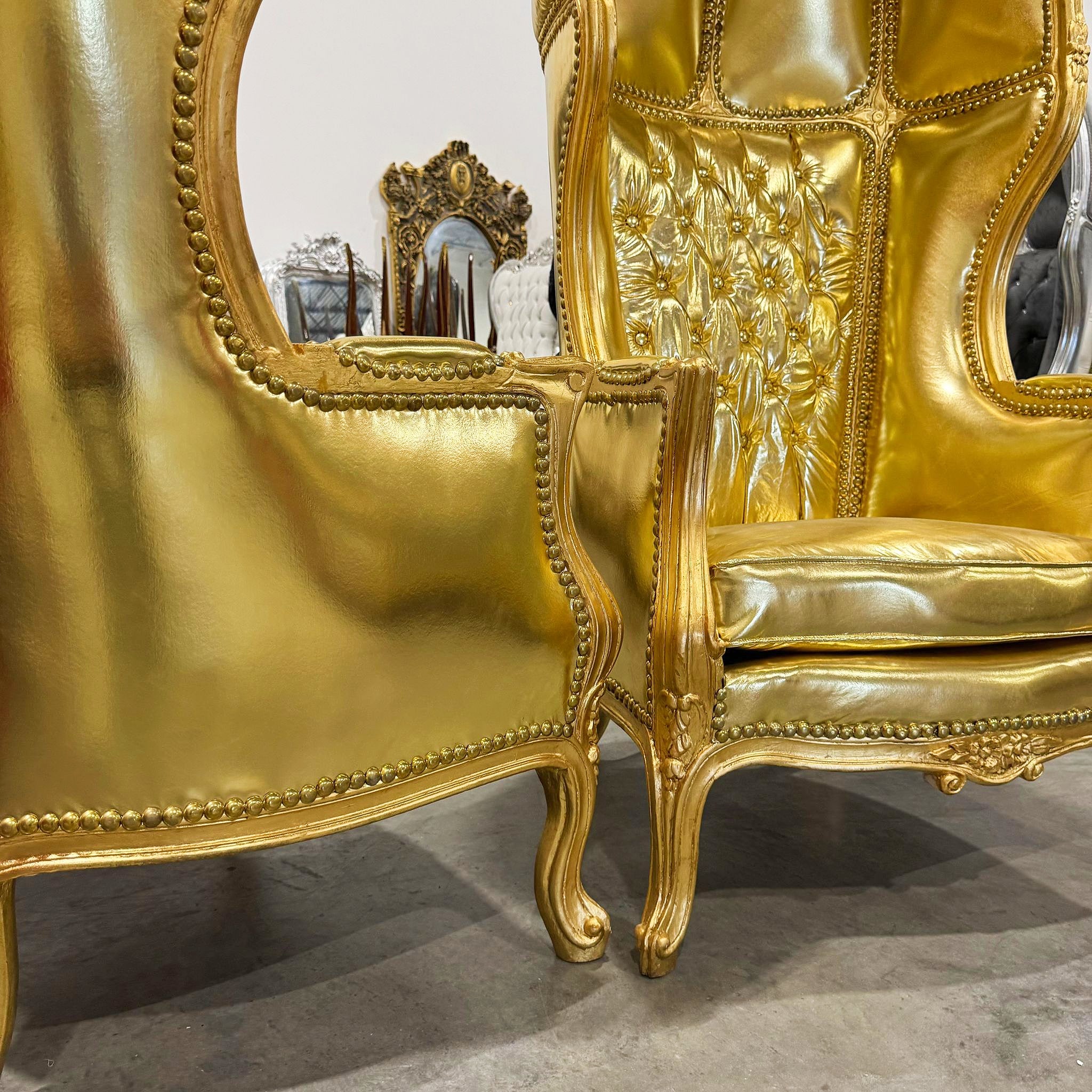 Balloon Chair French Style Golden High-Back Canopy Lacquer Chair