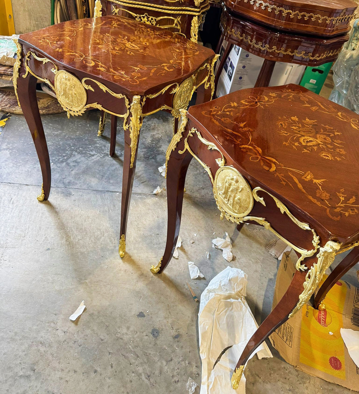 French Louis XV Style Side Table – Rich Wood Finish with Ornate Gold Leaf Mounts & Medallion Details
