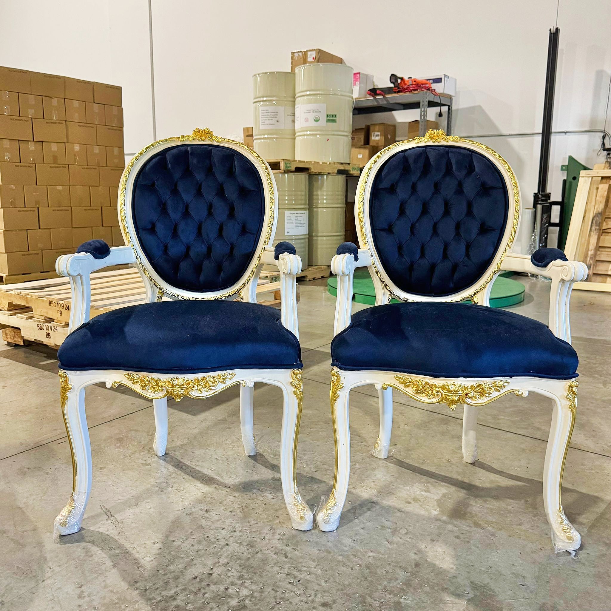 French Rococo Style Tufted Blue Velvet Chair – Gold Baroque Details