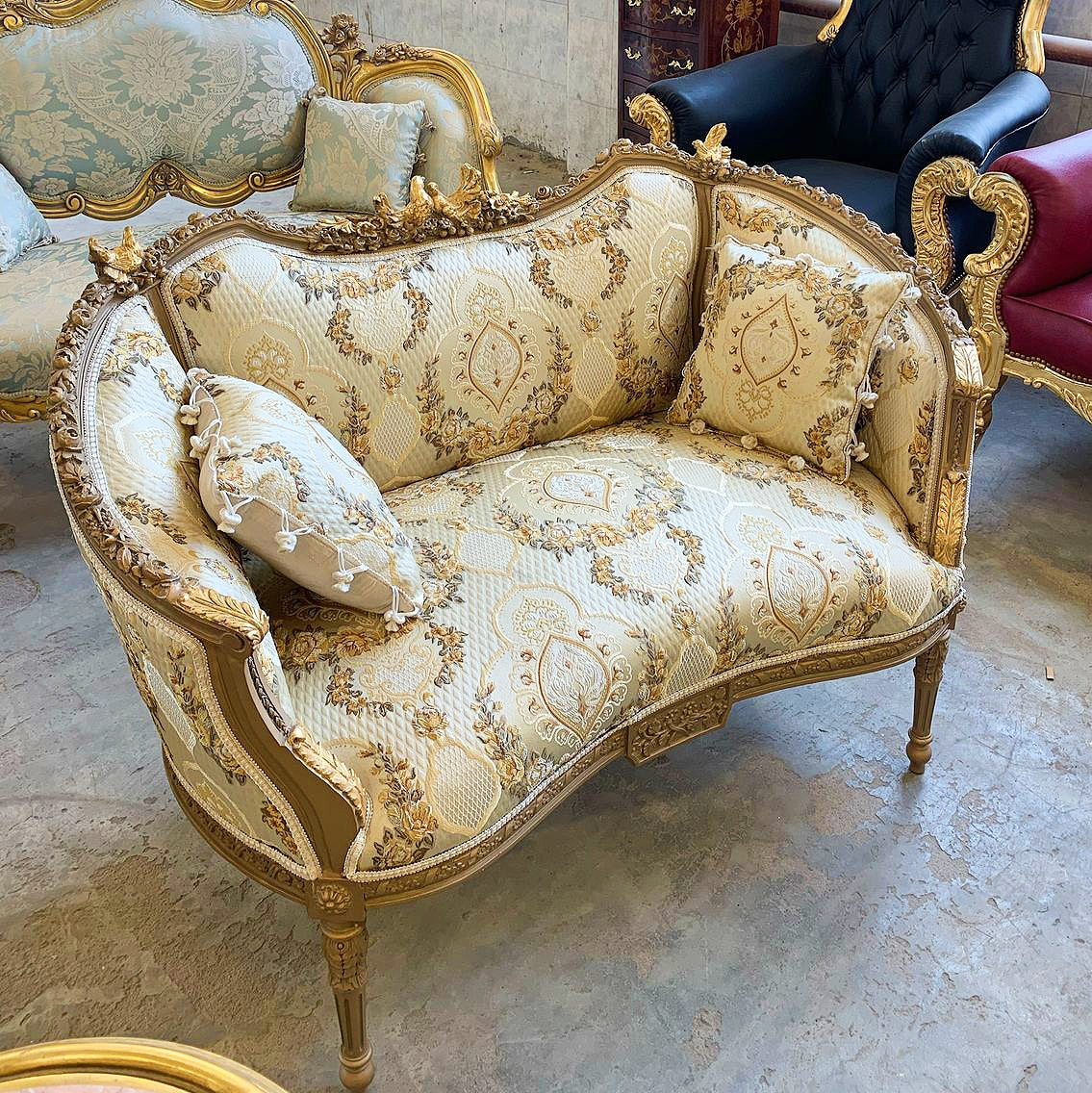 French Rococo Style Off-White Damask Sofa – Gold Leaf Details + 2 Pillows