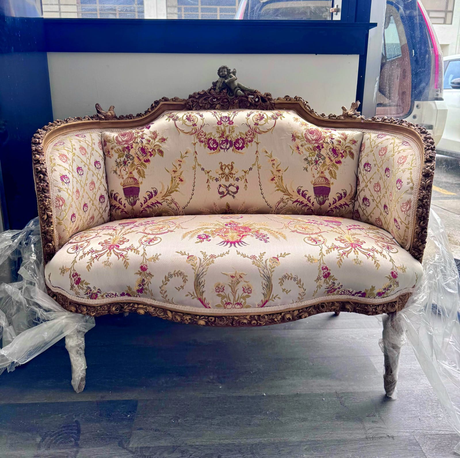 French Baroque Style Beige  Sofa – Gold Leaf Details & Damask Upholstery